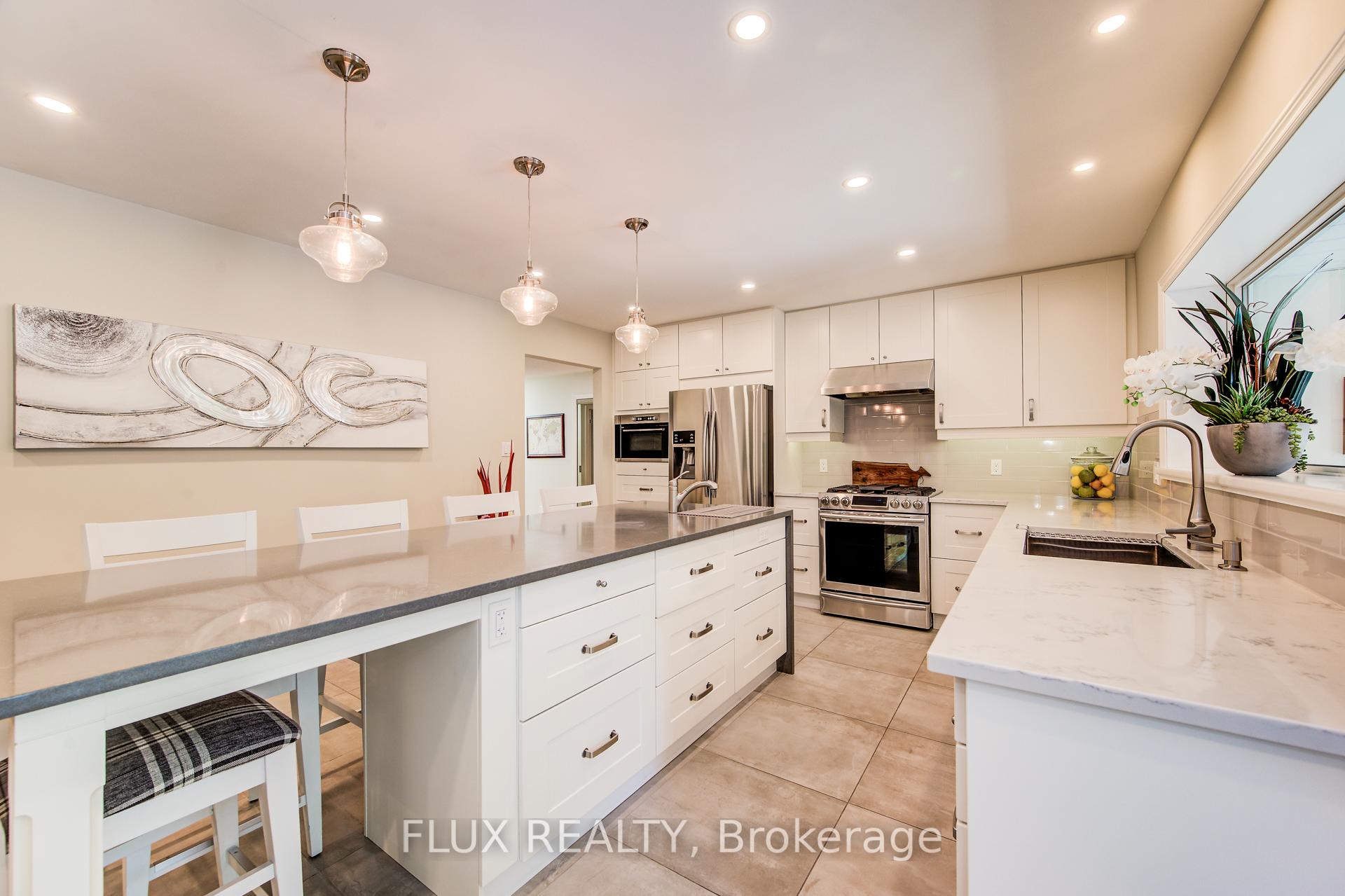 Photo 15 of 573 Hemingway Place, Waterloo — HOMEH