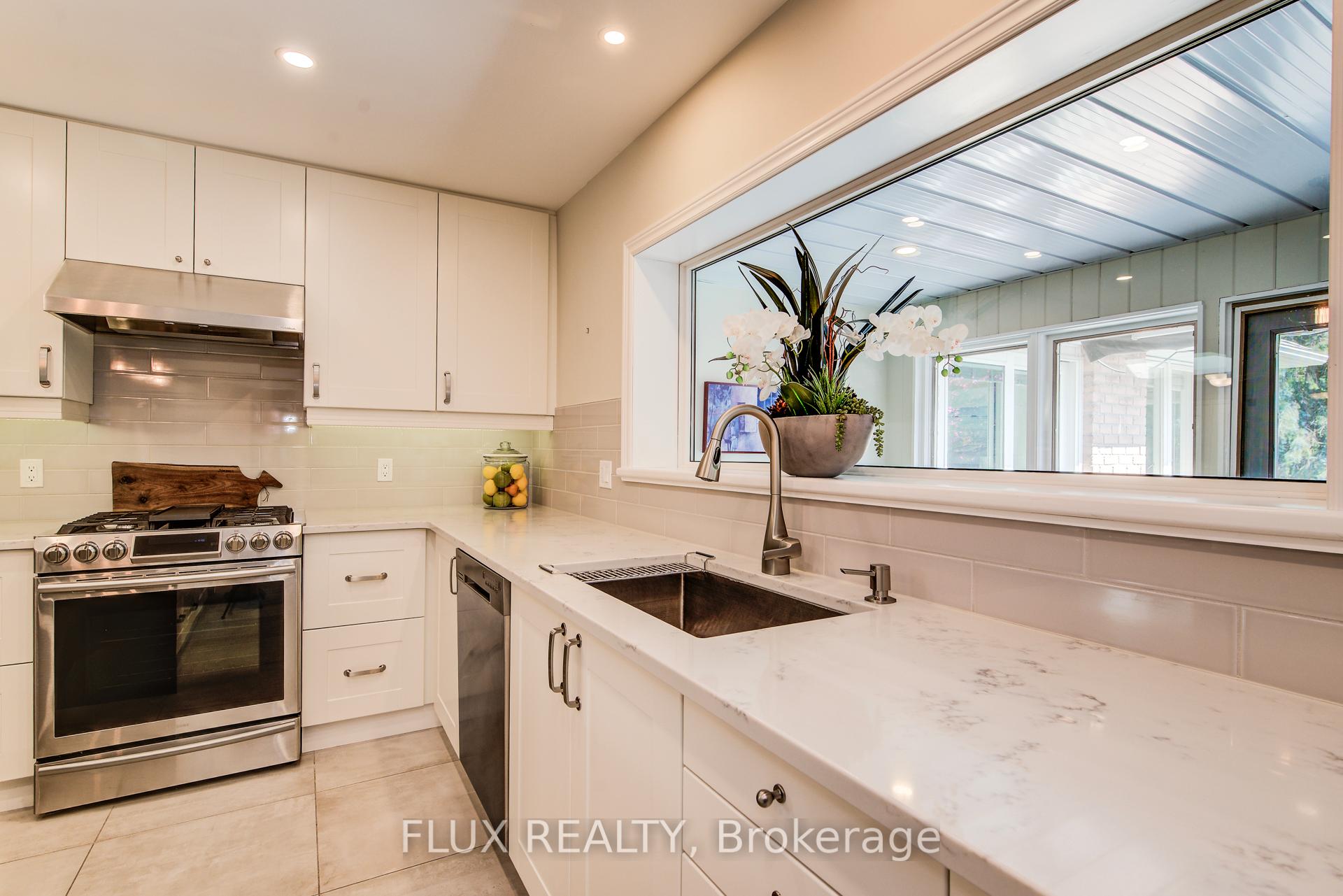 Photo 16 of 573 Hemingway Place, Waterloo — HOMEH