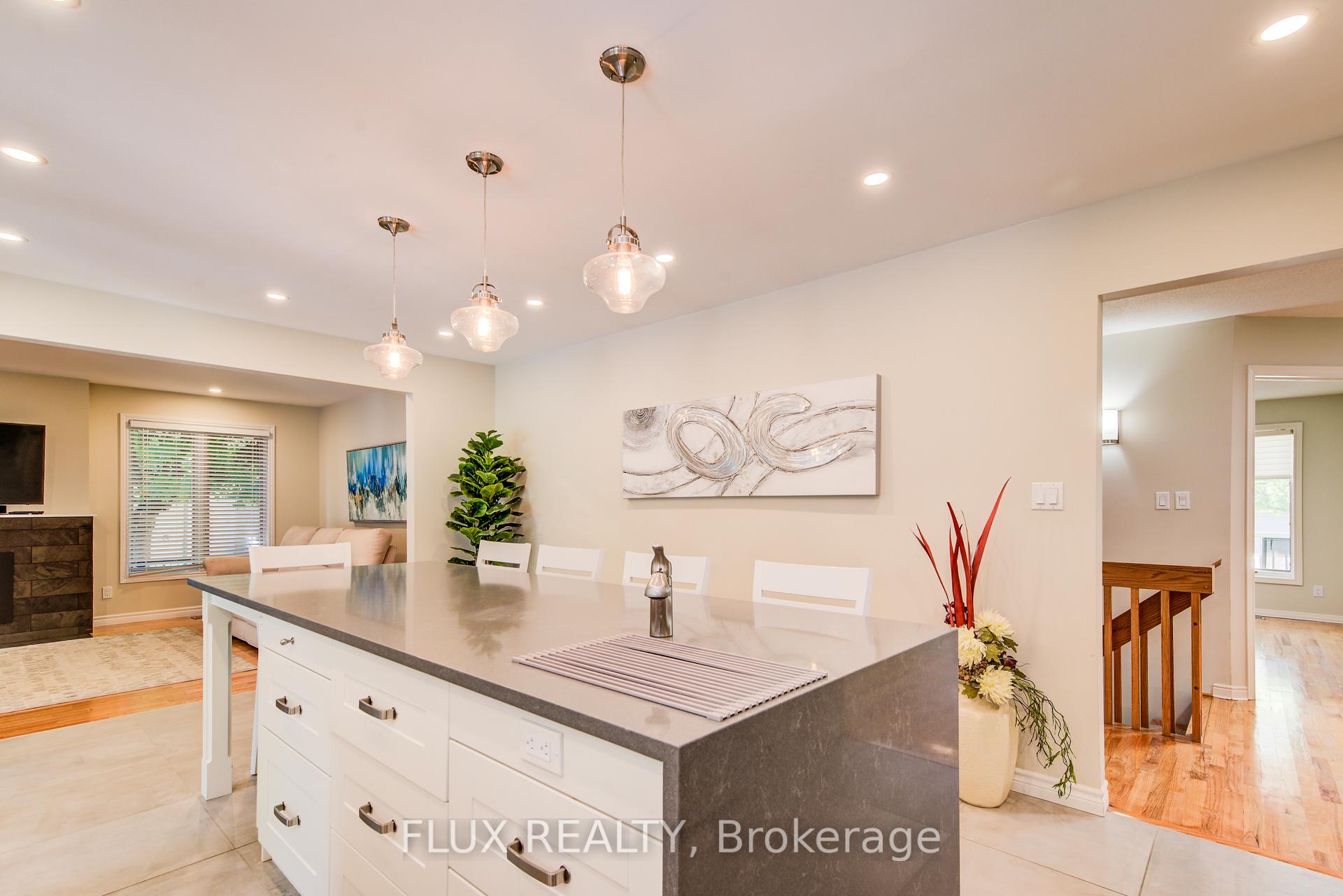 Photo 18 of 573 Hemingway Place, Waterloo — HOMEH