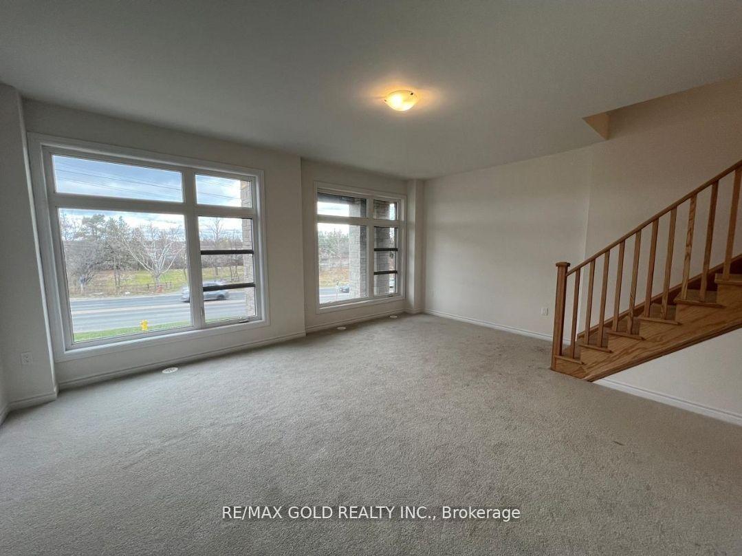 Photo 2 of 83 Inverary Crescent, Vaughan, Elder Mills — HOMEH