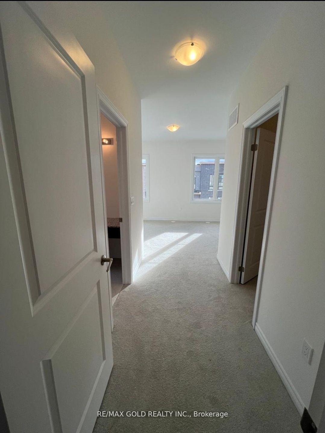 Photo 6 of 83 Inverary Crescent, Vaughan, Elder Mills — HOMEH