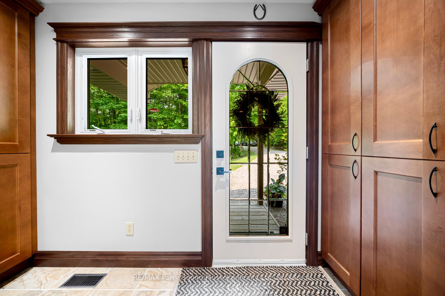 Photo 8 of 456 North Meadowcove Road, Whitestone, Hagerman — HOMEH