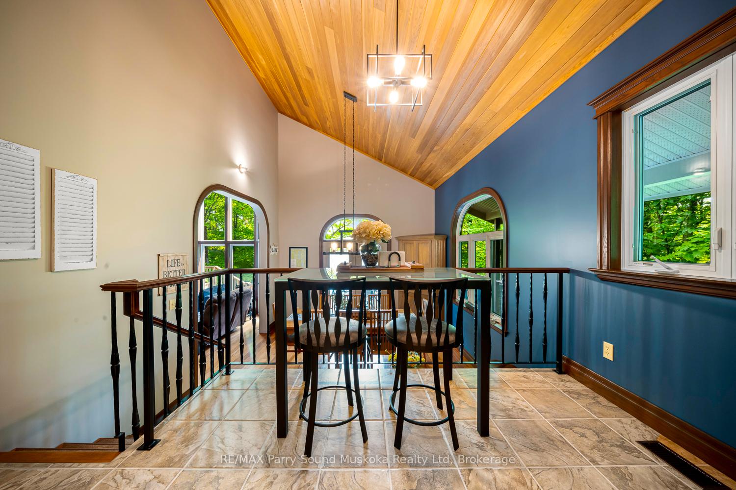 Photo 13 of 456 North Meadowcove Road, Whitestone, Hagerman — HOMEH