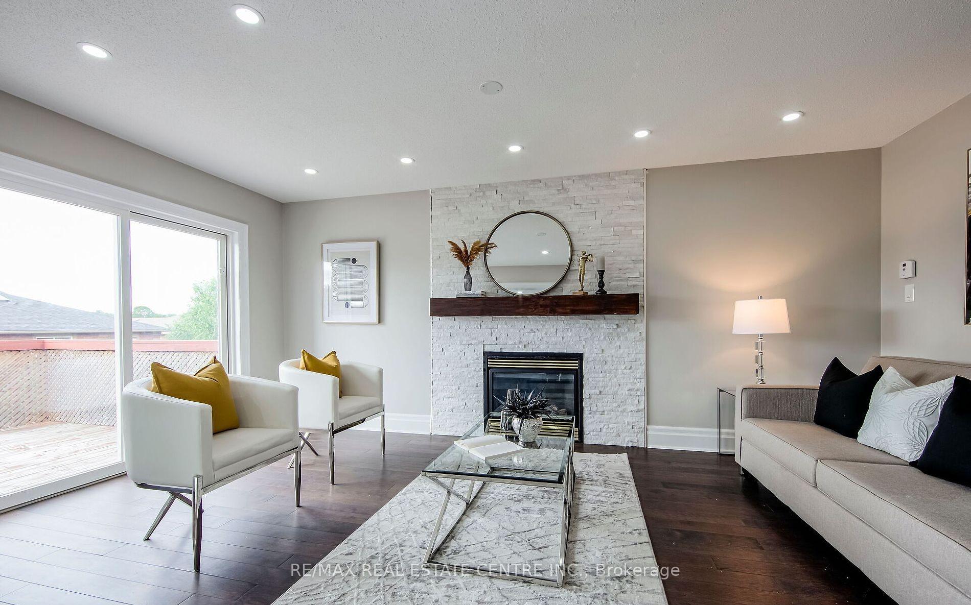 Photo 10 of 11 Priscilla's Place, Barrie, Painswick South — HOMEH