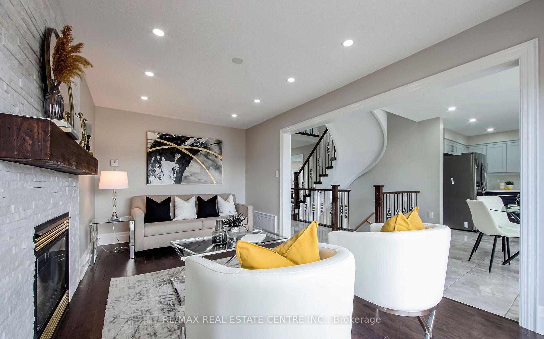 Photo 9 of 11 Priscilla's Place, Barrie, Painswick South — HOMEH