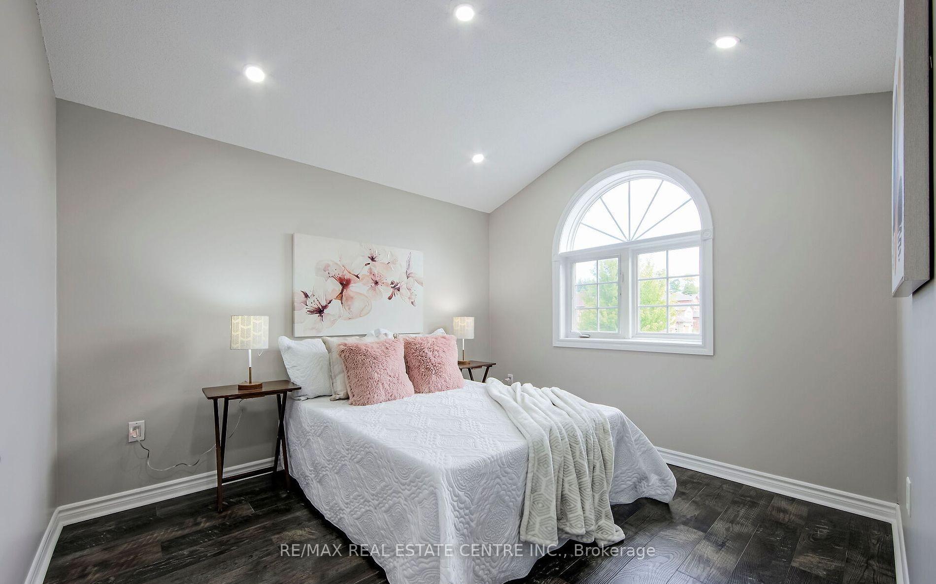 Photo 23 of 11 Priscilla's Place, Barrie, Painswick South — HOMEH