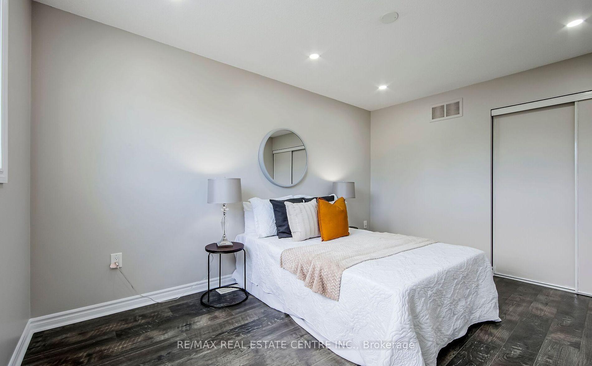 Photo 22 of 11 Priscilla's Place, Barrie, Painswick South — HOMEH