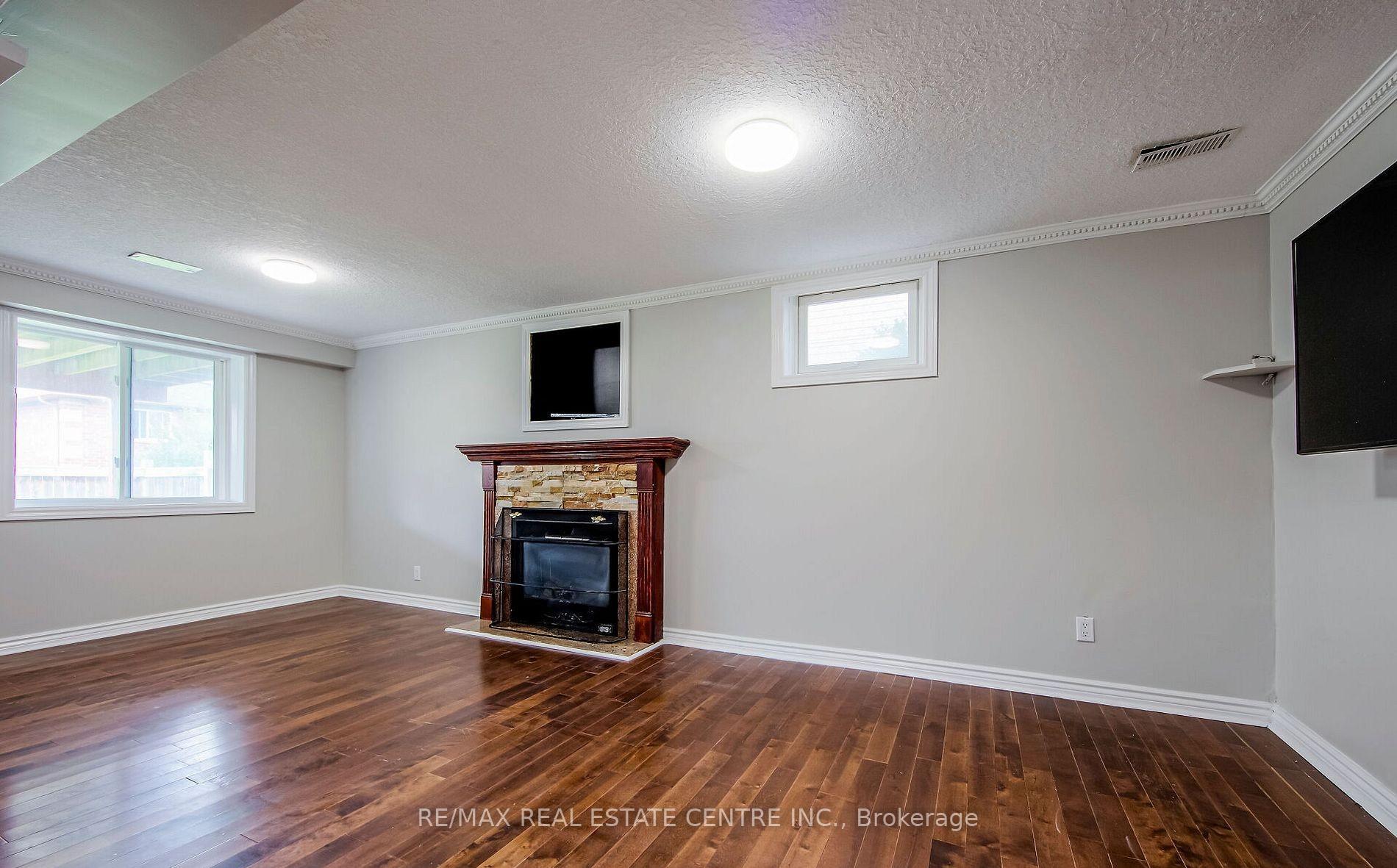 Photo 28 of 11 Priscilla's Place, Barrie, Painswick South — HOMEH