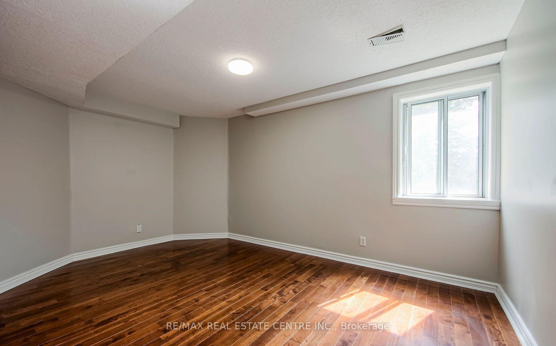Photo 27 of 11 Priscilla's Place, Barrie, Painswick South — HOMEH