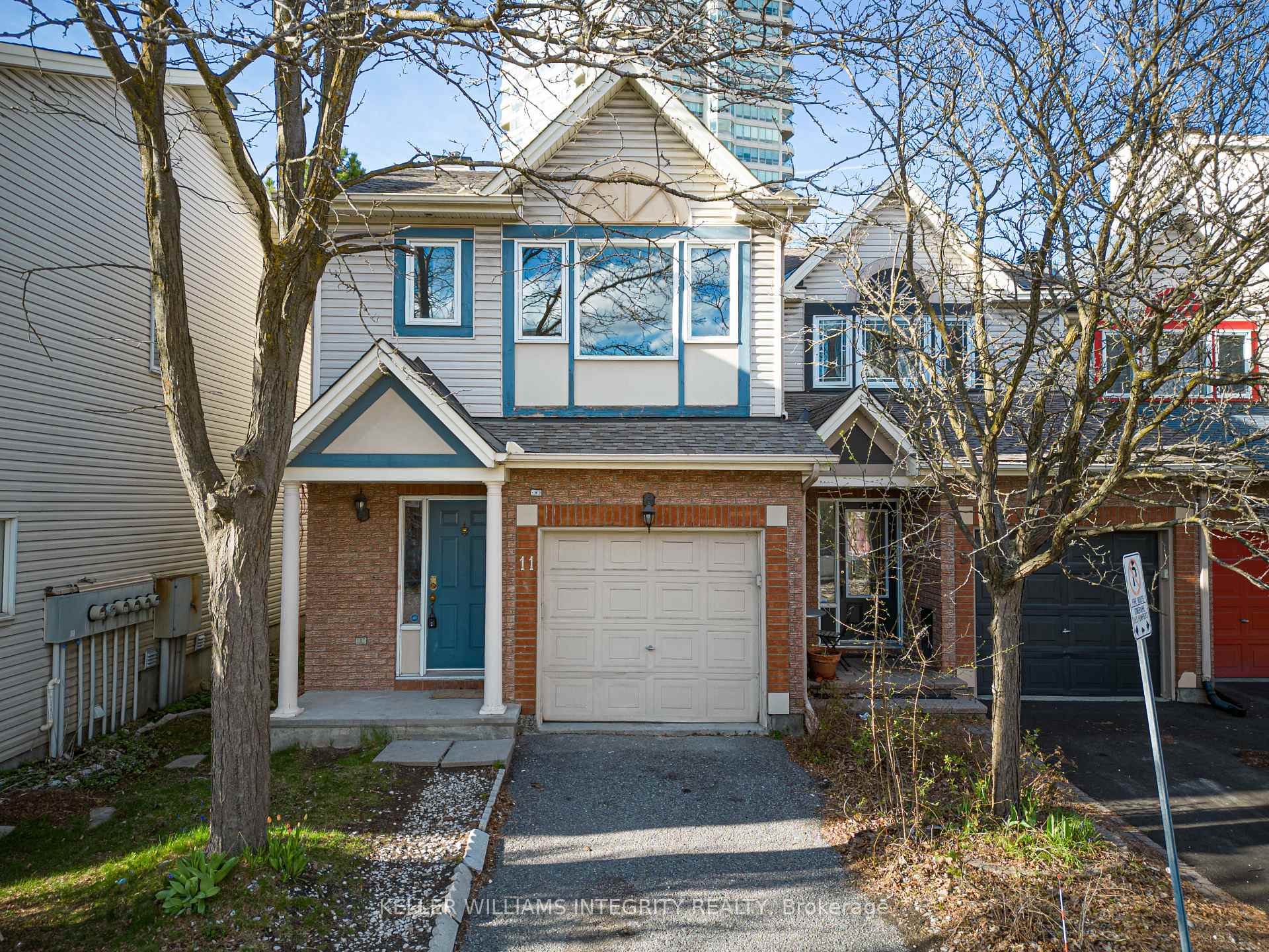 Photo 1 of 11 San Remo Private, Ottawa, Riverview Park — HOMEH