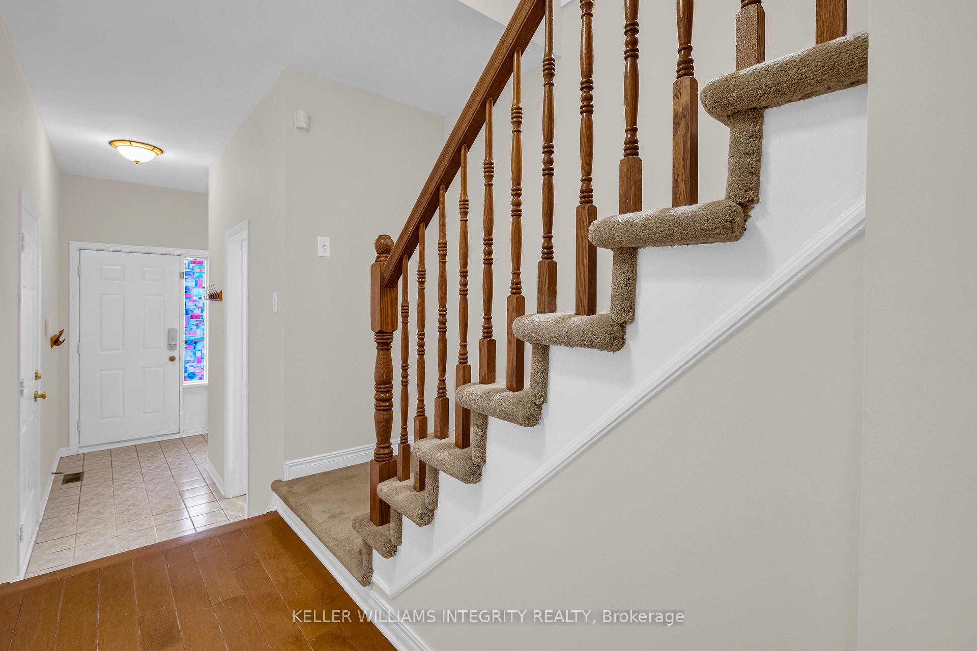 Photo 5 of 11 San Remo Private, Ottawa, Riverview Park — HOMEH