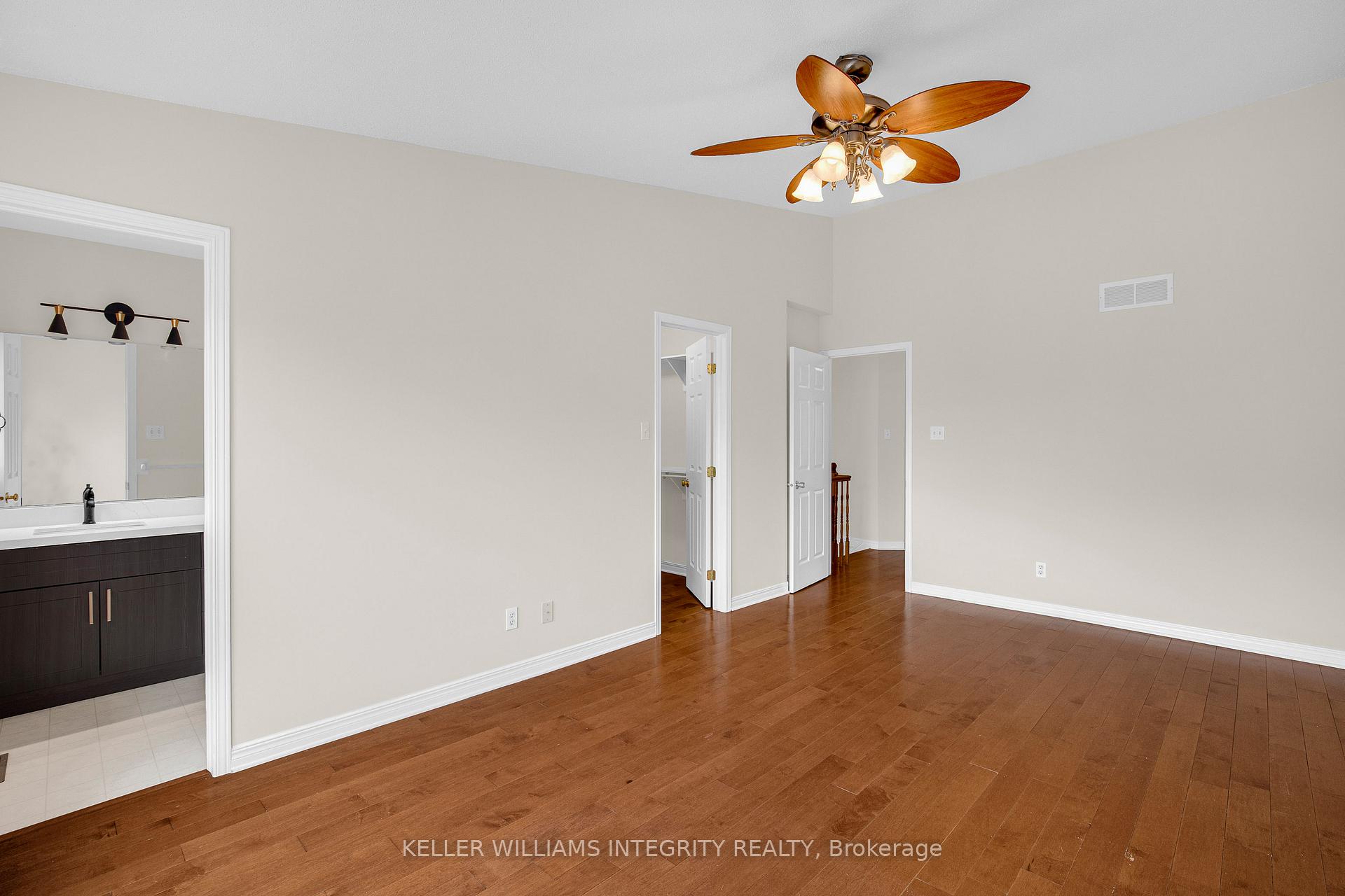 Photo 19 of 11 San Remo Private, Ottawa, Riverview Park — HOMEH
