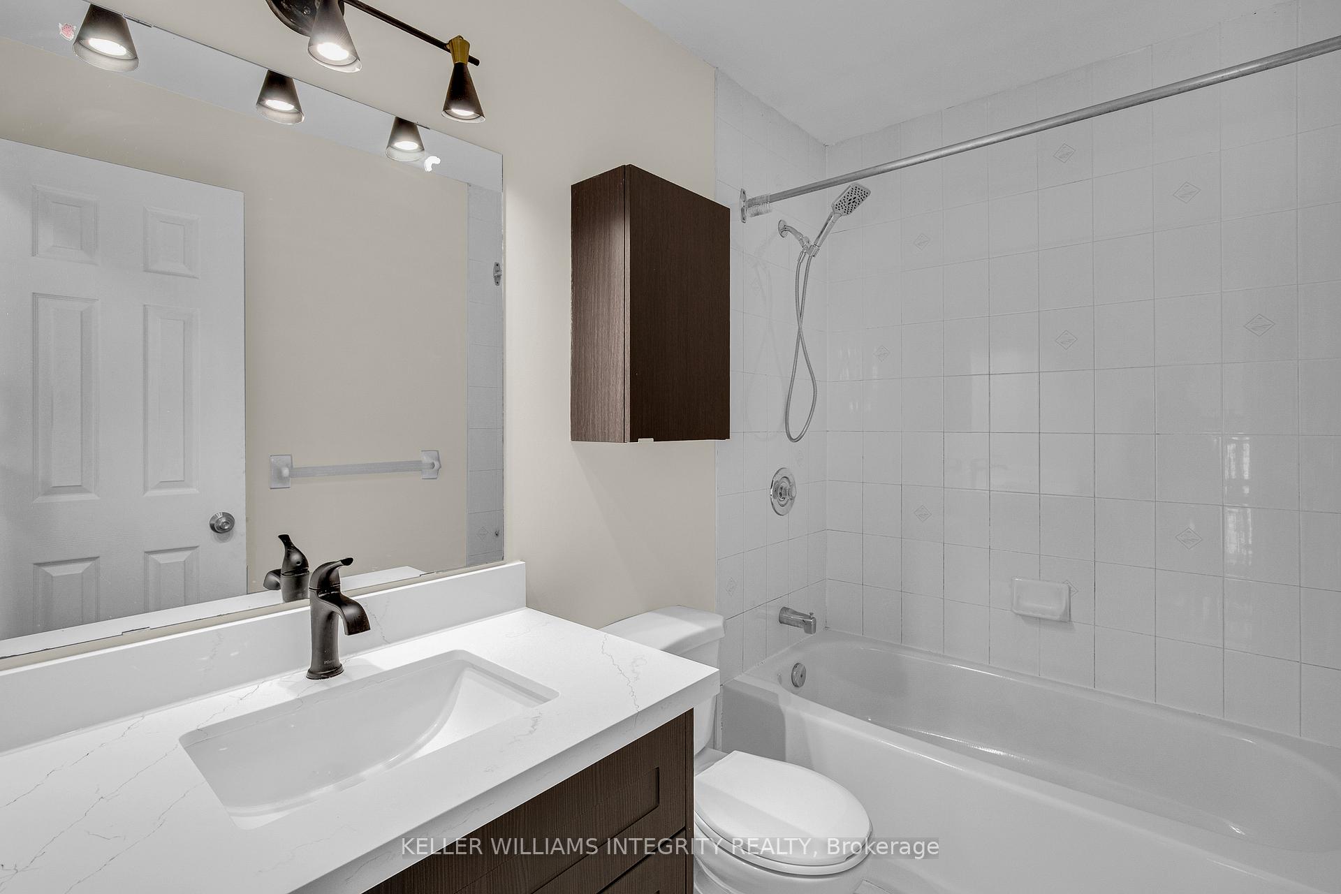 Photo 21 of 11 San Remo Private, Ottawa, Riverview Park — HOMEH