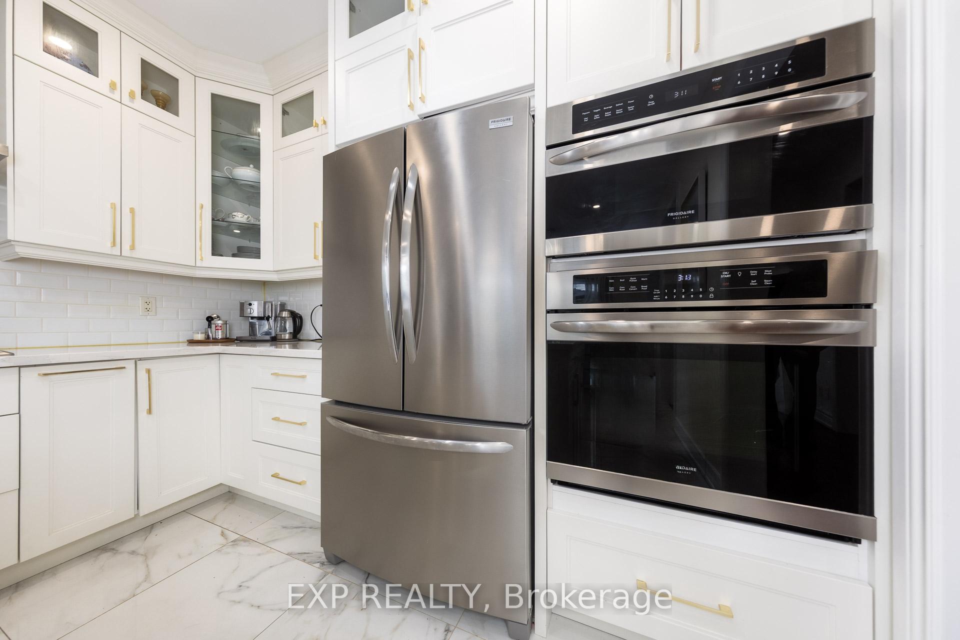 Photo 11 of 305 Via Romano Boulevard, Vaughan, Patterson — HOMEH