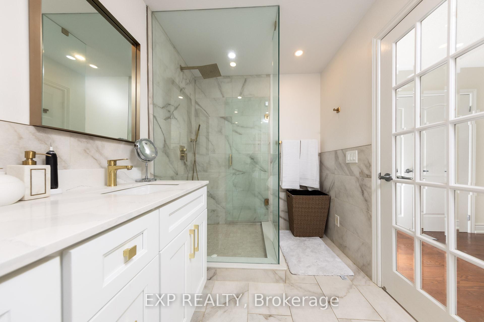 Photo 31 of 305 Via Romano Boulevard, Vaughan, Patterson — HOMEH