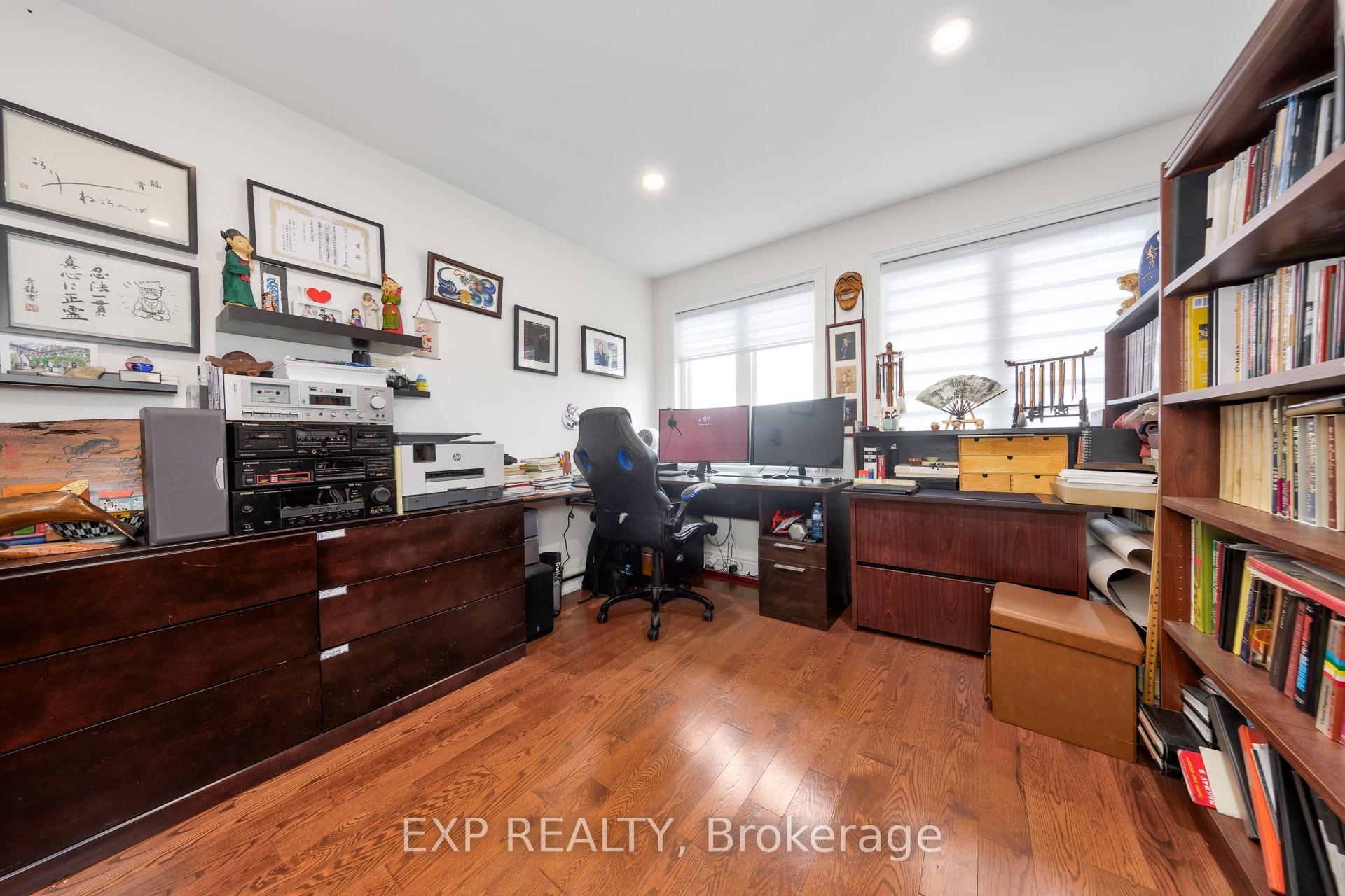 Photo 32 of 305 Via Romano Boulevard, Vaughan, Patterson — HOMEH