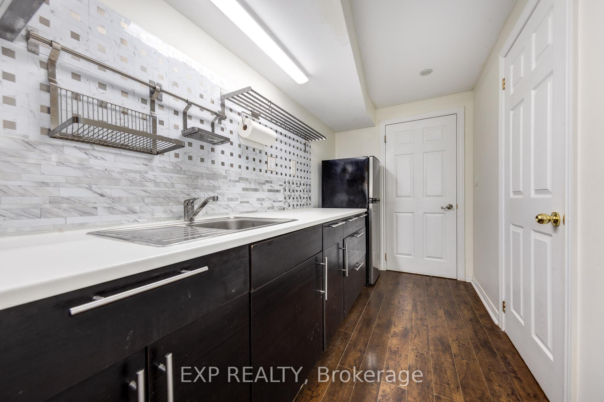 Photo 35 of 305 Via Romano Boulevard, Vaughan, Patterson — HOMEH