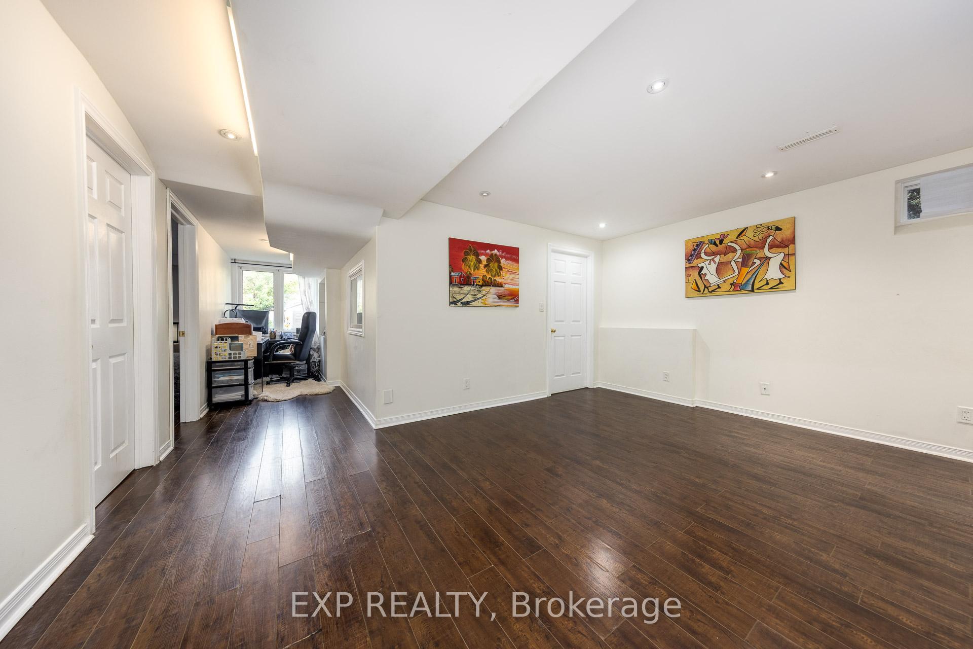 Photo 37 of 305 Via Romano Boulevard, Vaughan, Patterson — HOMEH