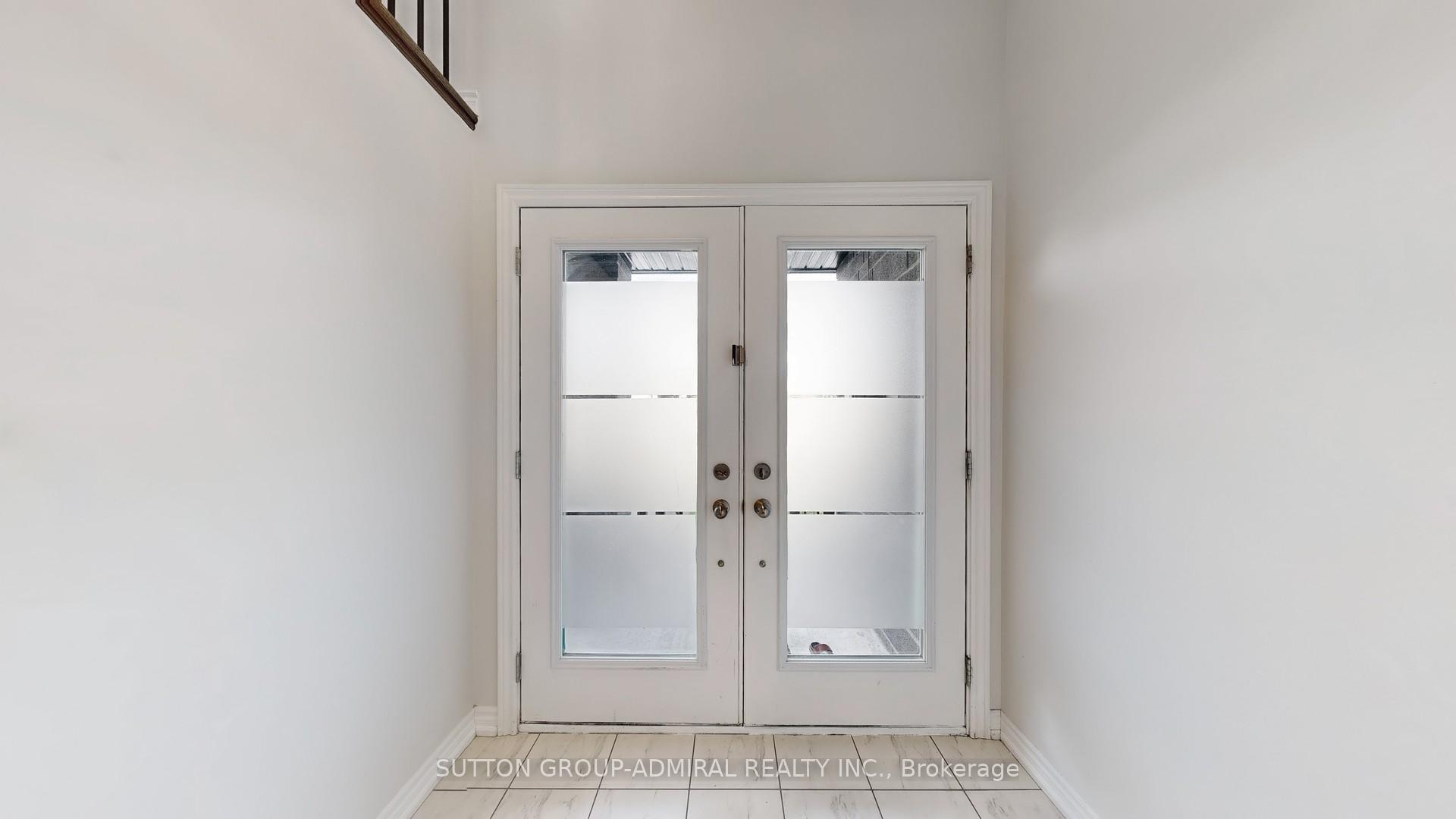 Photo 3 of 111 Golden Trail, Vaughan, Patterson — HOMEH