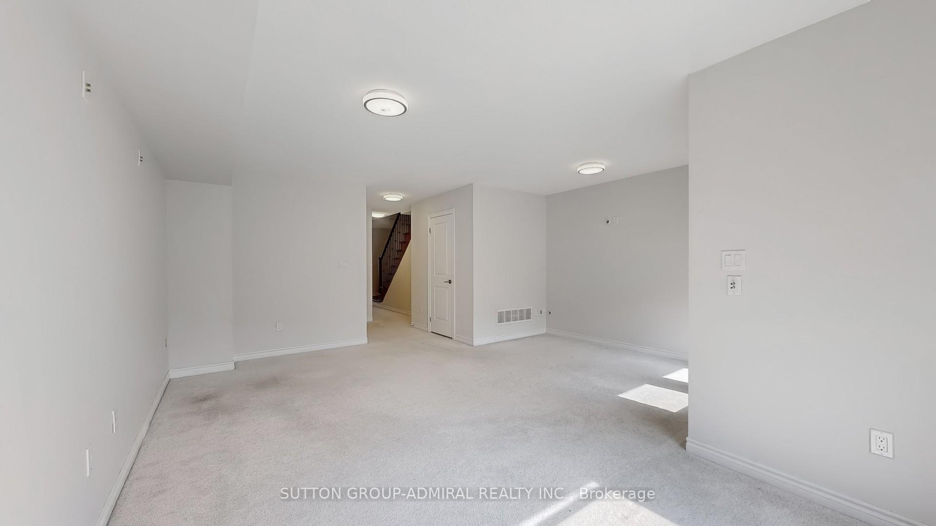 Photo 6 of 111 Golden Trail, Vaughan, Patterson — HOMEH
