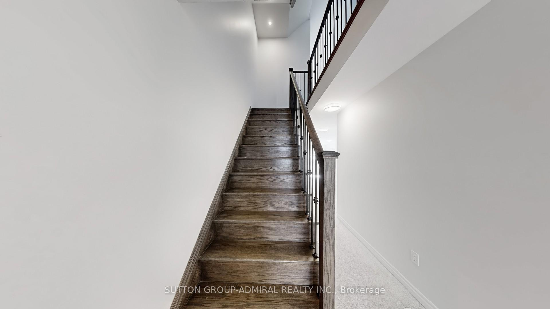 Photo 9 of 111 Golden Trail, Vaughan, Patterson — HOMEH