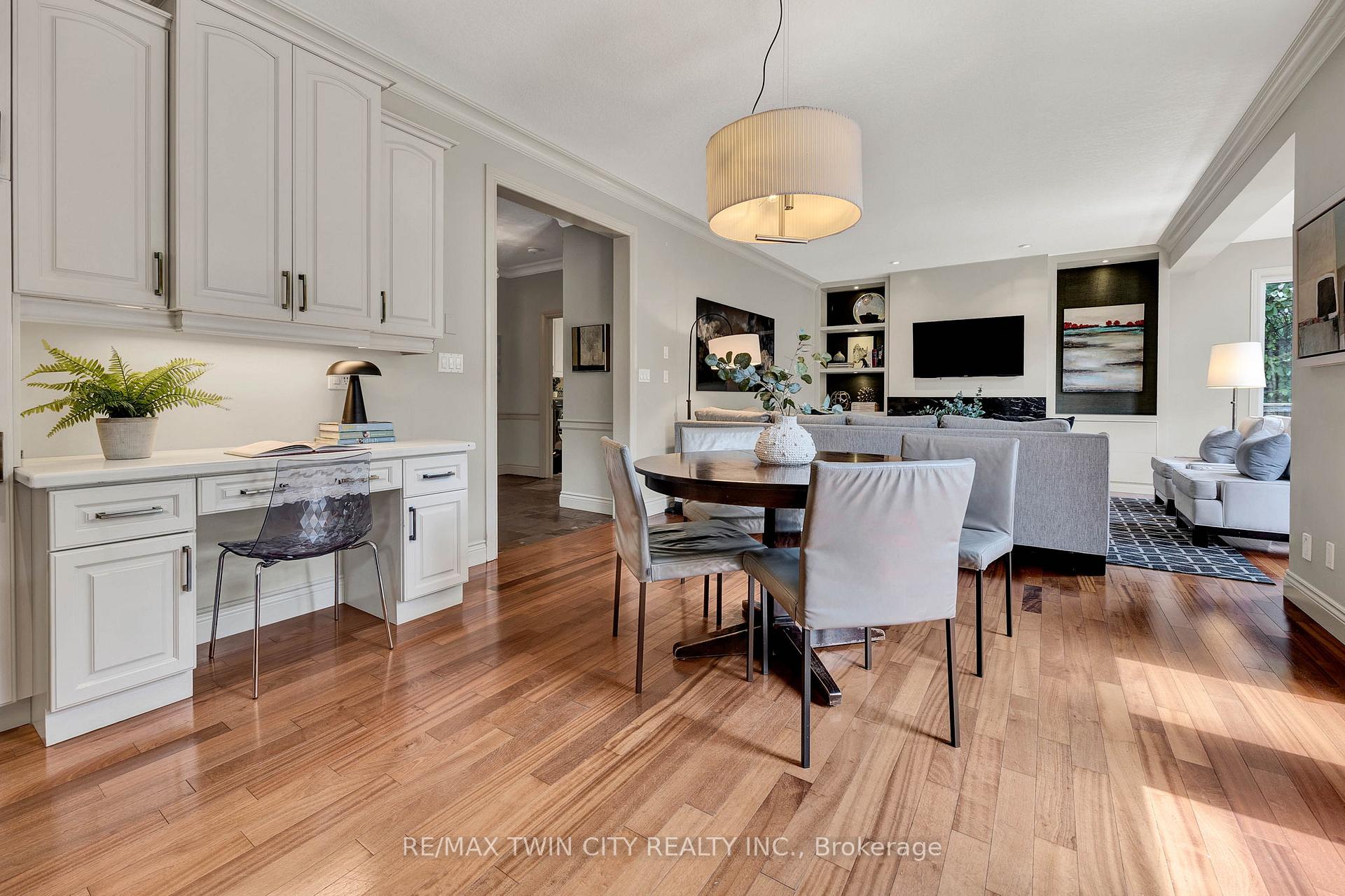 Photo 7 of 847 Creekside Drive, Waterloo — HOMEH