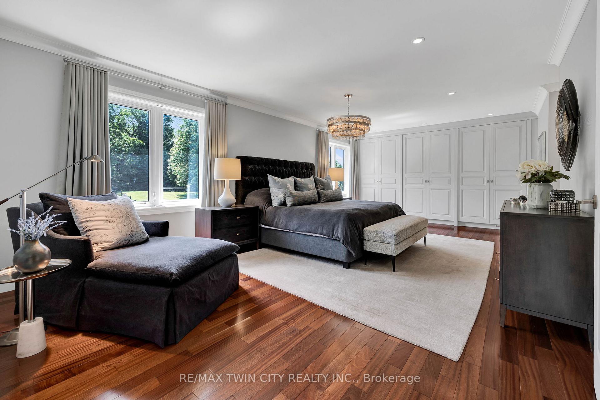 Photo 16 of 847 Creekside Drive, Waterloo — HOMEH