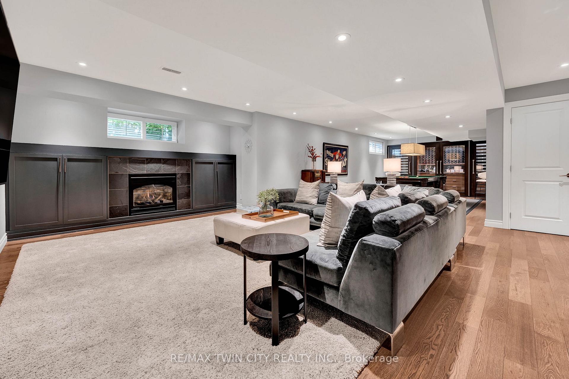 Photo 27 of 847 Creekside Drive, Waterloo — HOMEH