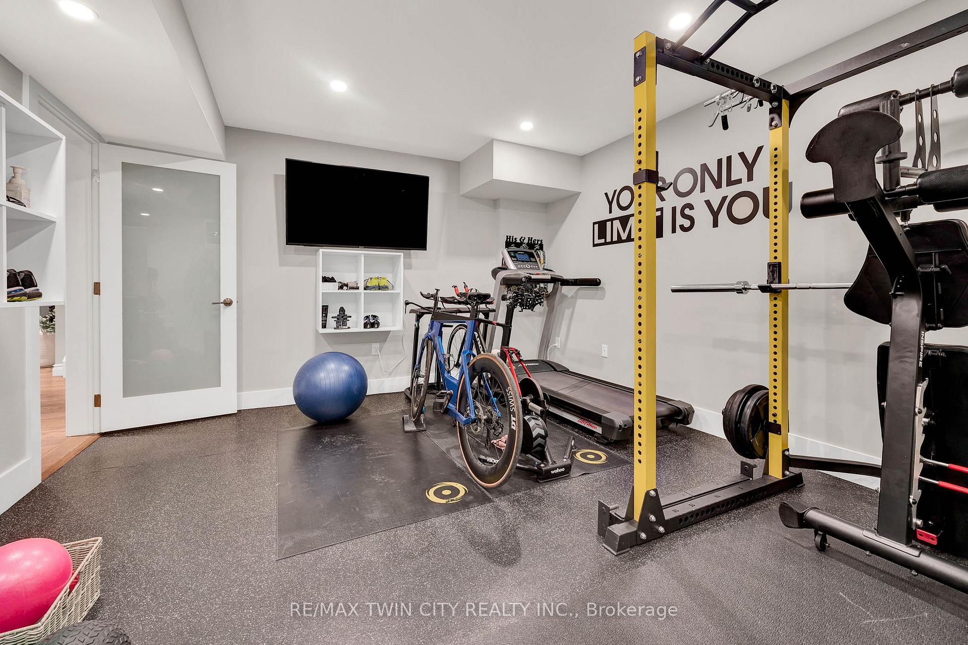 Photo 31 of 847 Creekside Drive, Waterloo — HOMEH