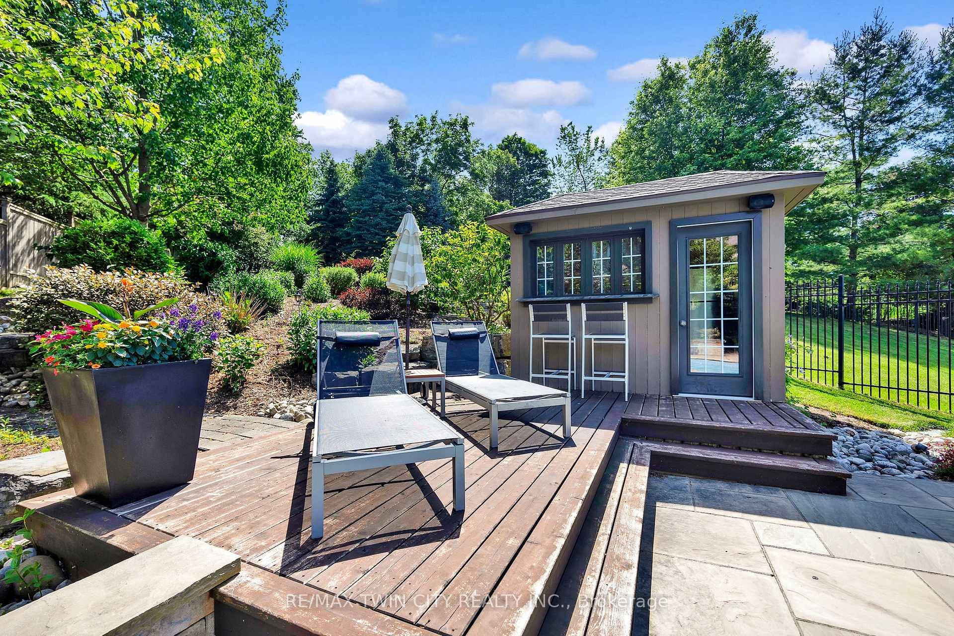 Photo 39 of 847 Creekside Drive, Waterloo — HOMEH