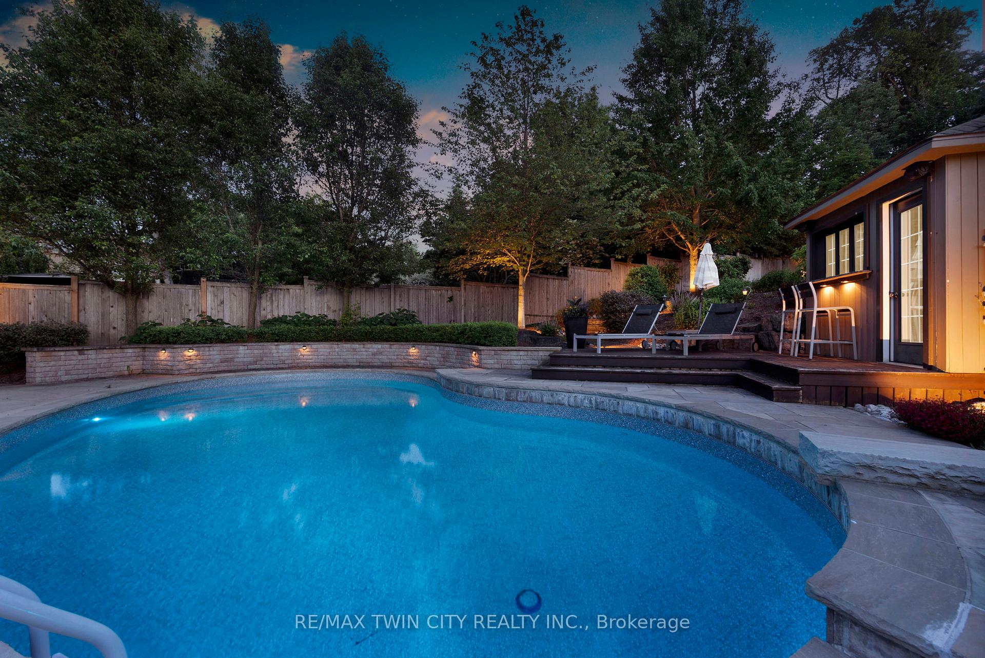 Photo 43 of 847 Creekside Drive, Waterloo — HOMEH