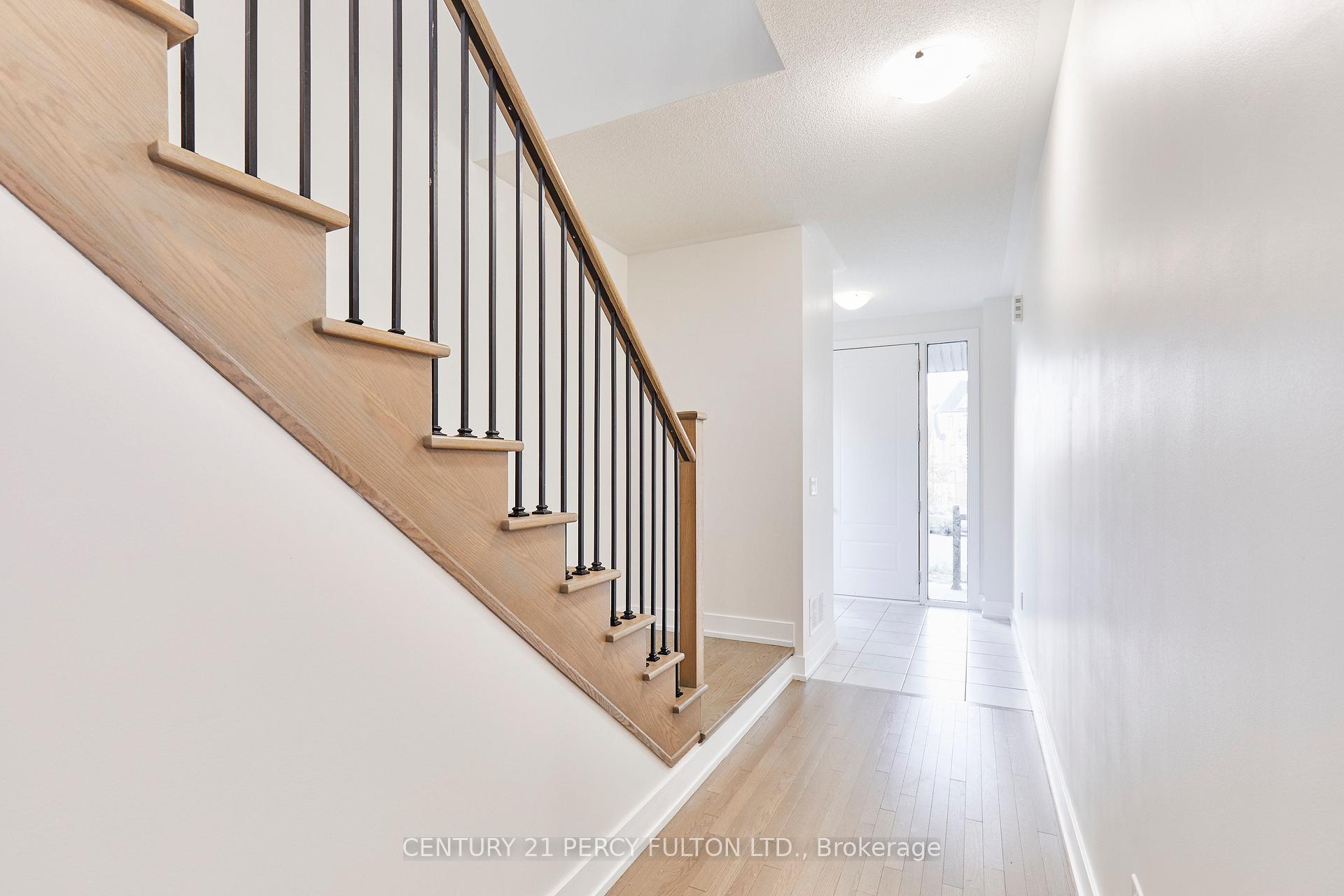 Photo 3 of 47 Dorian Drive, Whitby, Rural Whitby — HOMEH