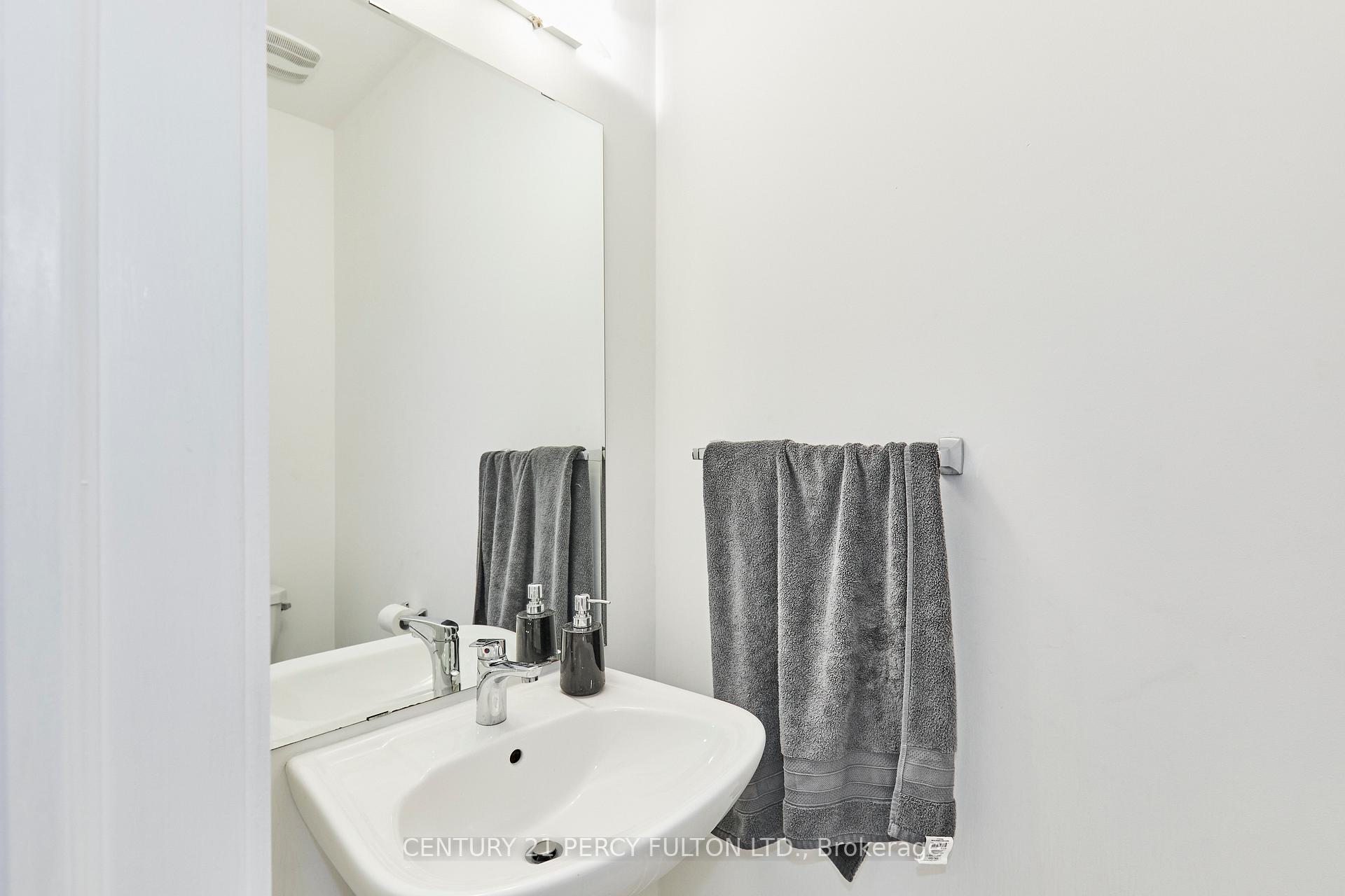 Photo 6 of 47 Dorian Drive, Whitby, Rural Whitby — HOMEH