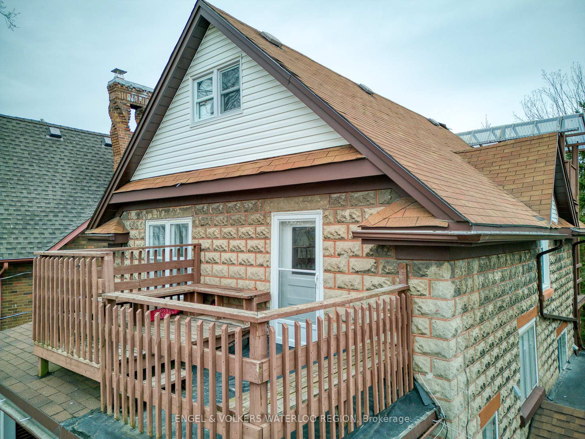 Photo 4 of 40 Menno Street, Waterloo — HOMEH