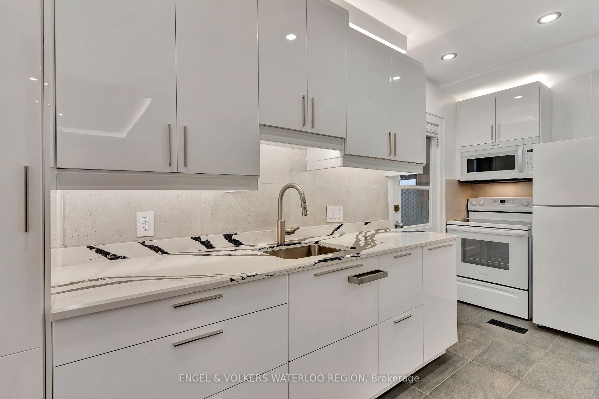 Photo 6 of 40 Menno Street, Waterloo — HOMEH
