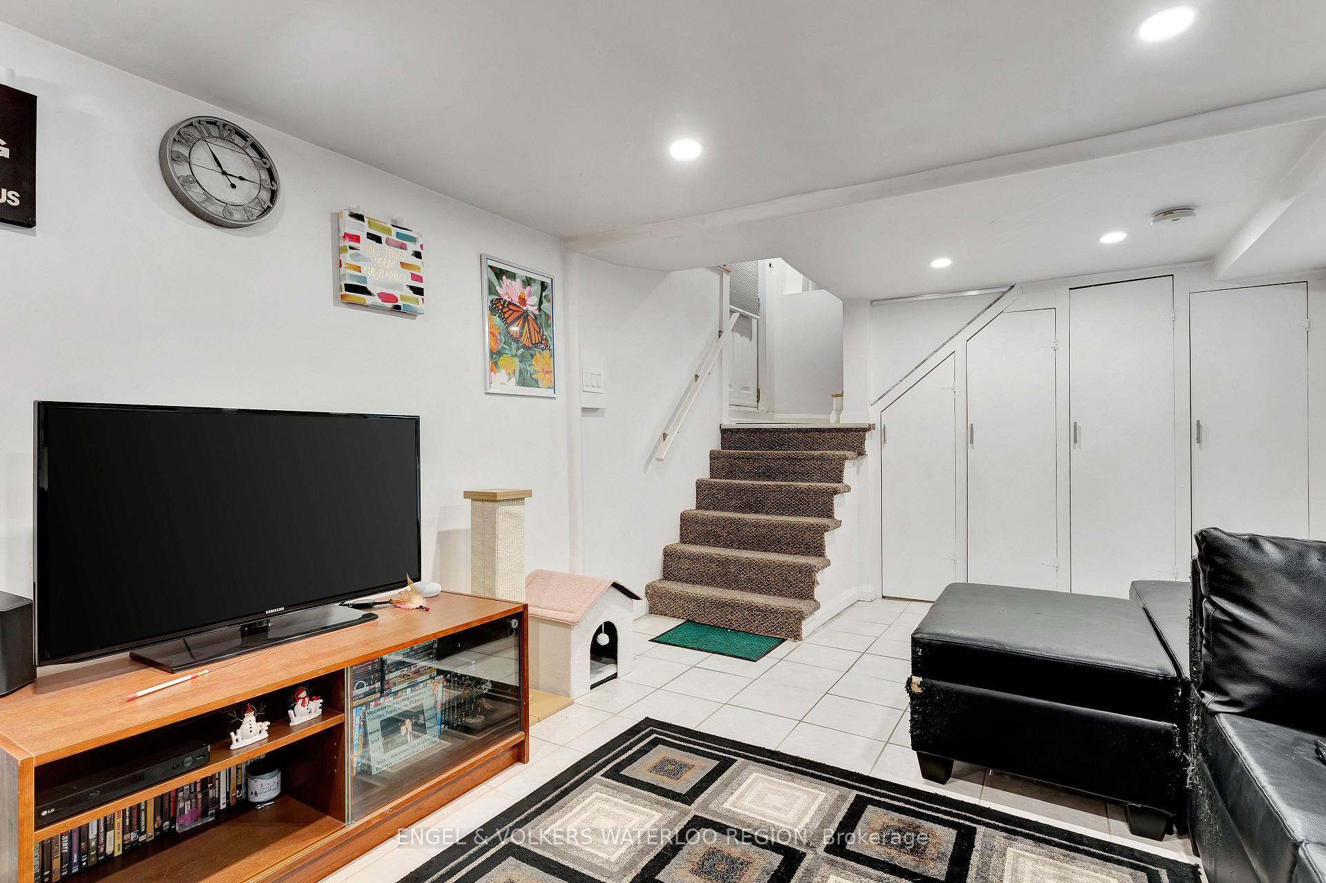 Photo 14 of 40 Menno Street, Waterloo — HOMEH
