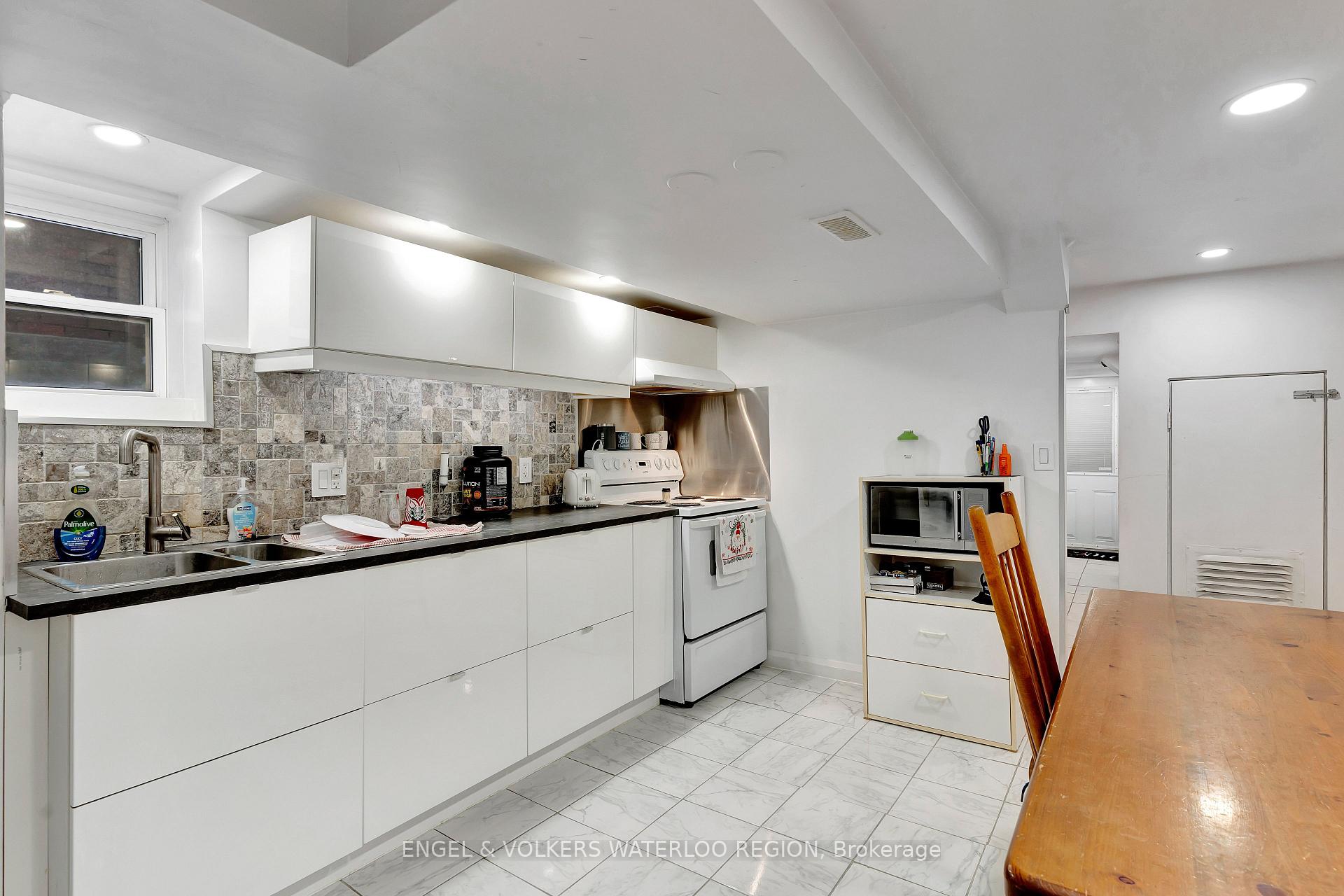 Photo 16 of 40 Menno Street, Waterloo — HOMEH