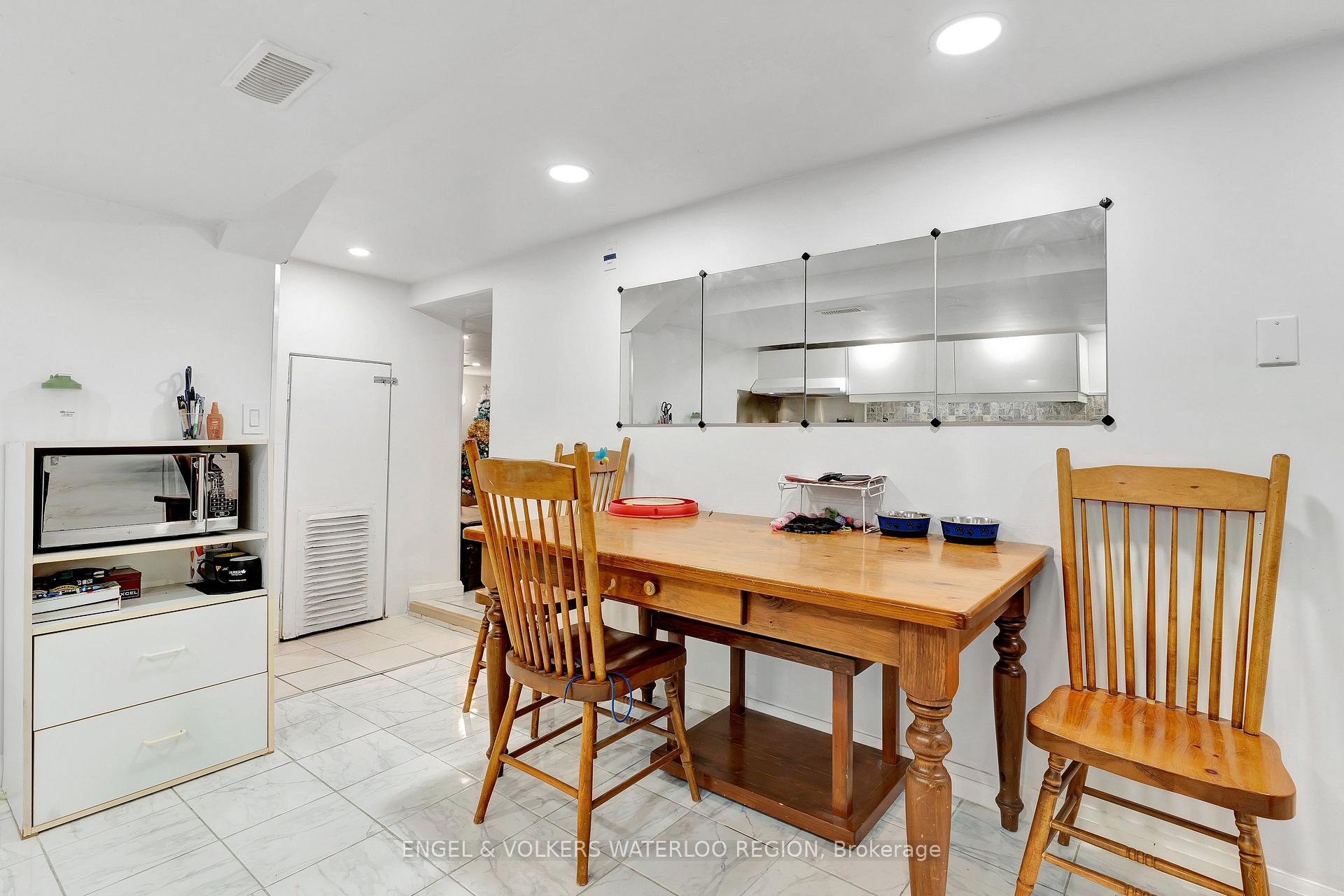Photo 18 of 40 Menno Street, Waterloo — HOMEH