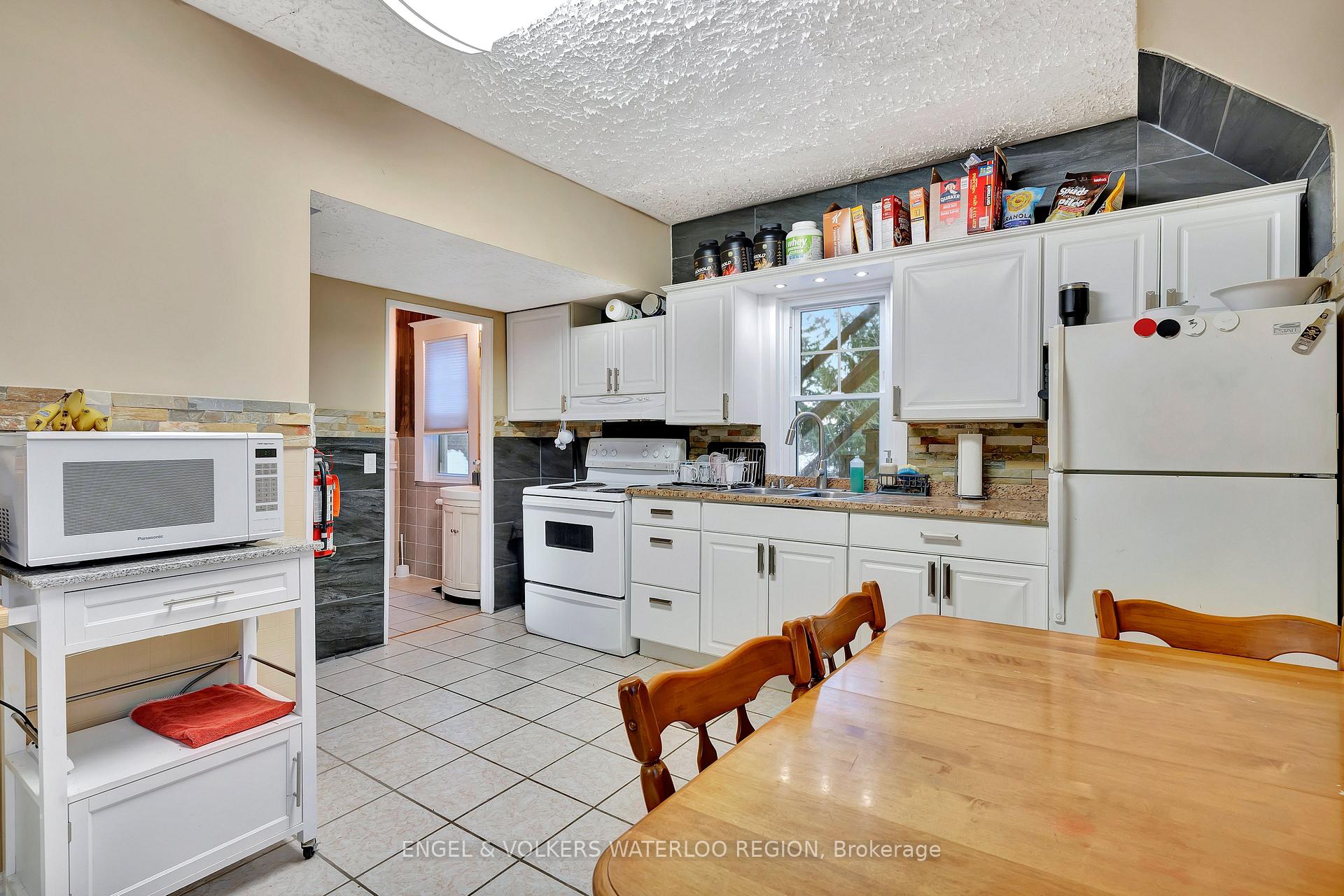 Photo 30 of 40 Menno Street, Waterloo — HOMEH