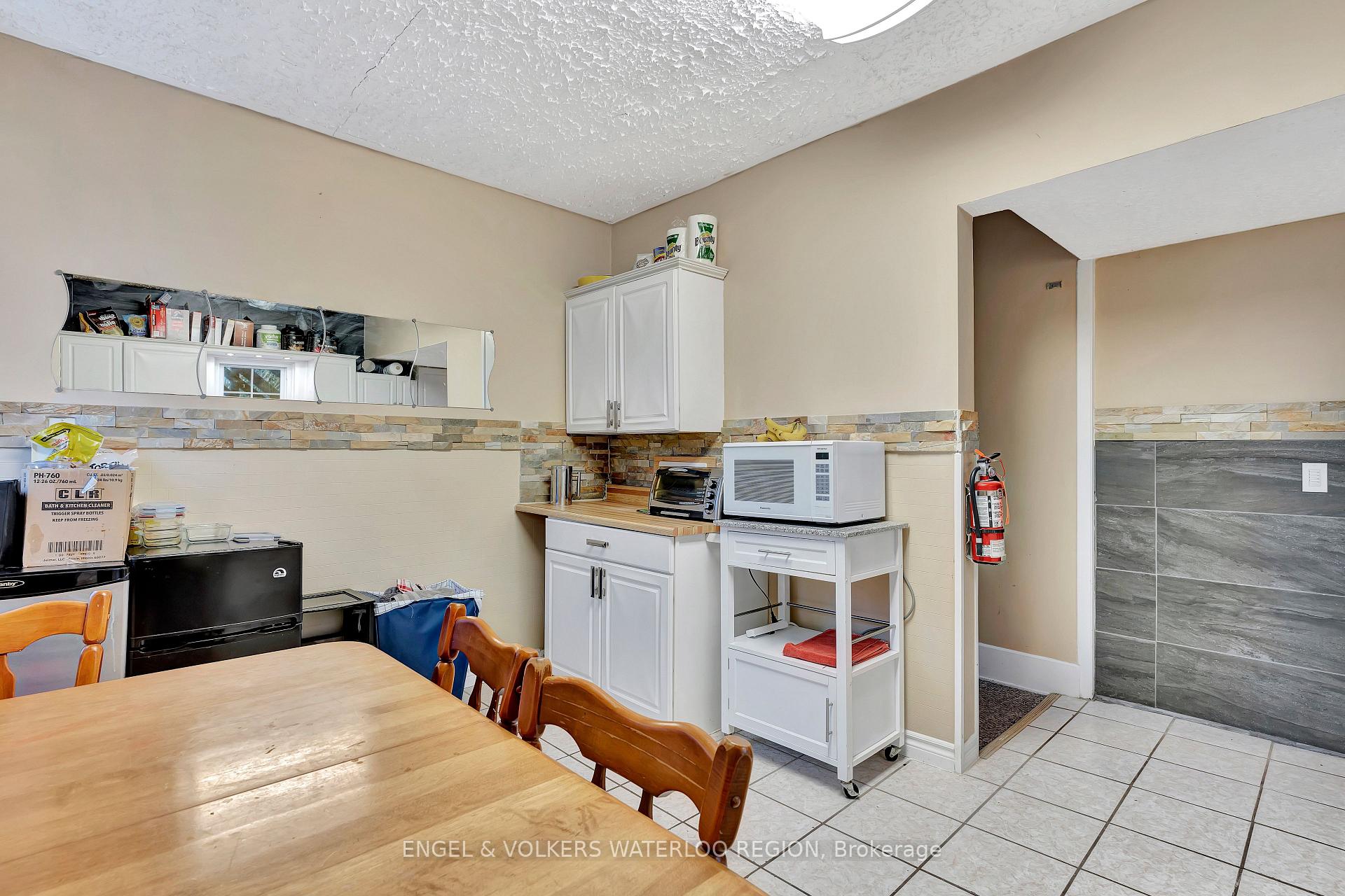 Photo 33 of 40 Menno Street, Waterloo — HOMEH