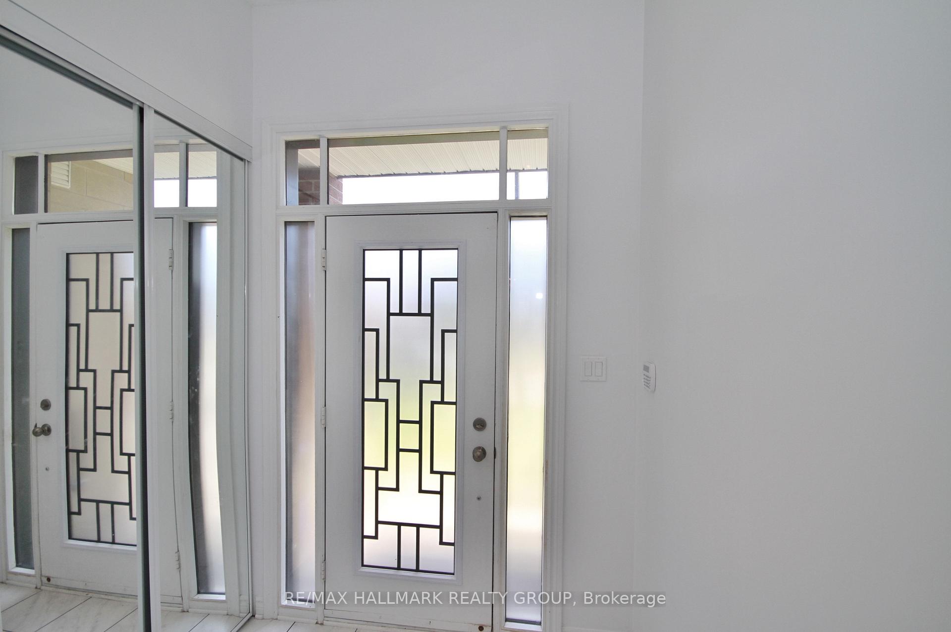 Photo 2 of 113 Watchhorn Grove, Ottawa, Riverside South — HOMEH