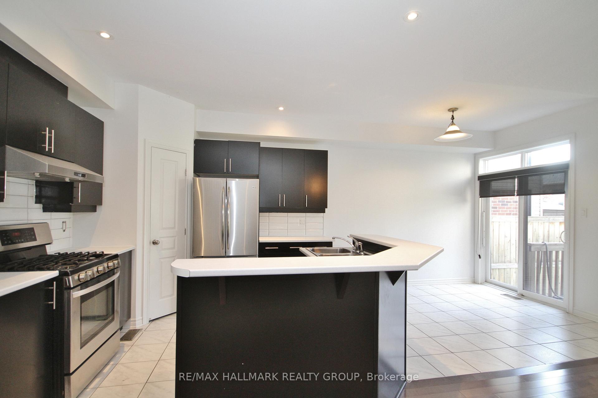 Photo 5 of 113 Watchhorn Grove, Ottawa, Riverside South — HOMEH