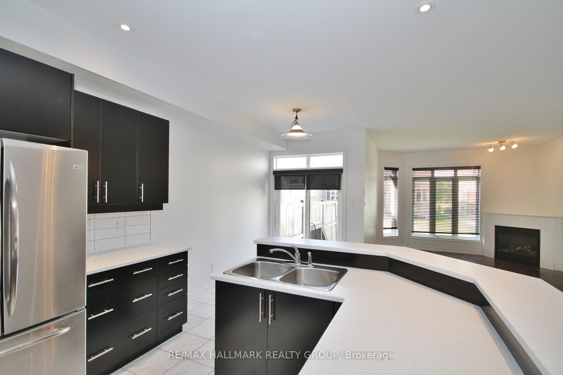 Photo 6 of 113 Watchhorn Grove, Ottawa, Riverside South — HOMEH
