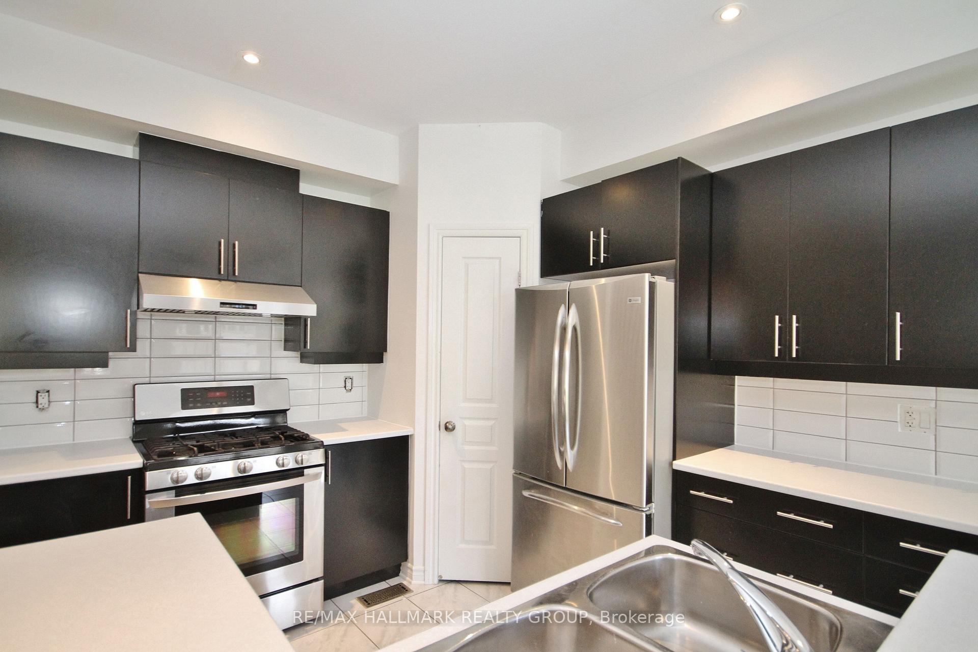 Photo 9 of 113 Watchhorn Grove, Ottawa, Riverside South — HOMEH