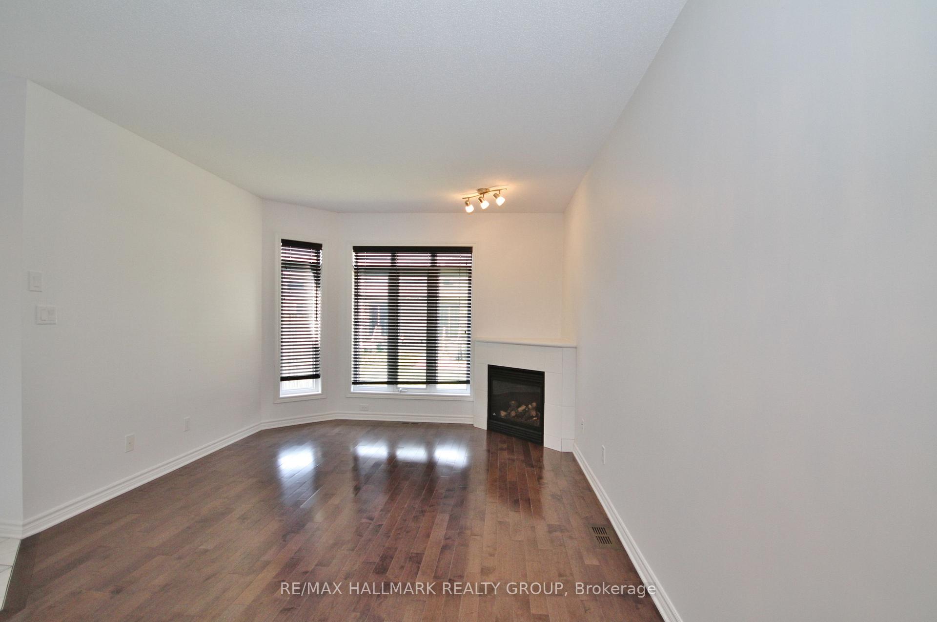 Photo 12 of 113 Watchhorn Grove, Ottawa, Riverside South — HOMEH