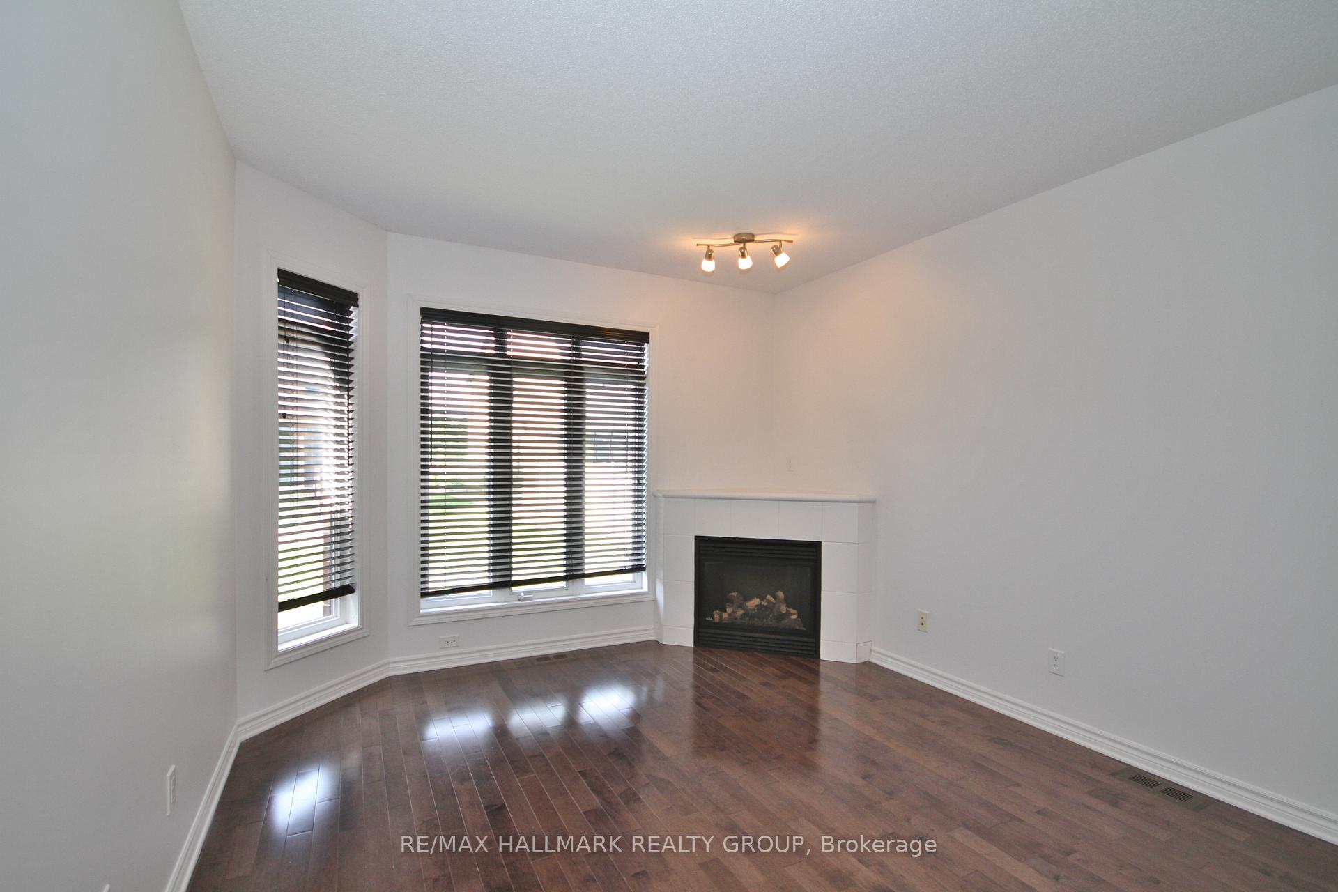 Photo 11 of 113 Watchhorn Grove, Ottawa, Riverside South — HOMEH