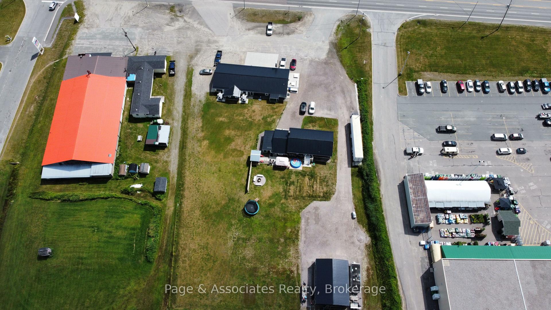 Photo 3 of 12021 Highway 17 E, West Nipissing, Sturgeon Falls — HOMEH