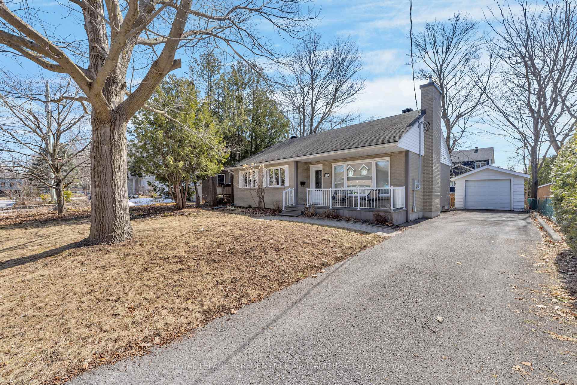 Front of 2075 Woodcrest Road