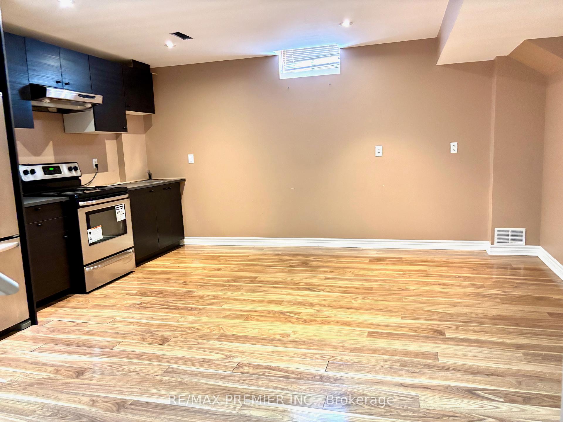 Photo 2 of Unit Basement, 9 Rosario Drive, Vaughan, Vellore Village — HOMEH