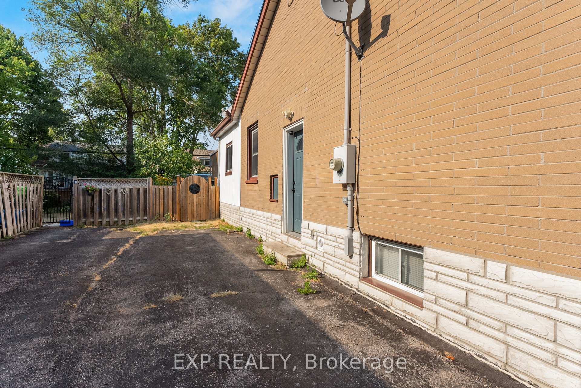 Photo 23 of 18 Montgomery Boulevard, Belleville, Belleville Ward — HOMEH